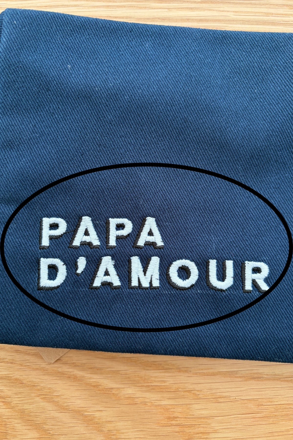 Trousse de toilette bleu marine brodée 'papa d'amour'- DÉFAUT