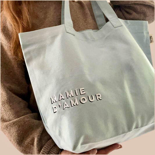 Sac shopping brodé MAMIE D’AMOUR bleu ciel