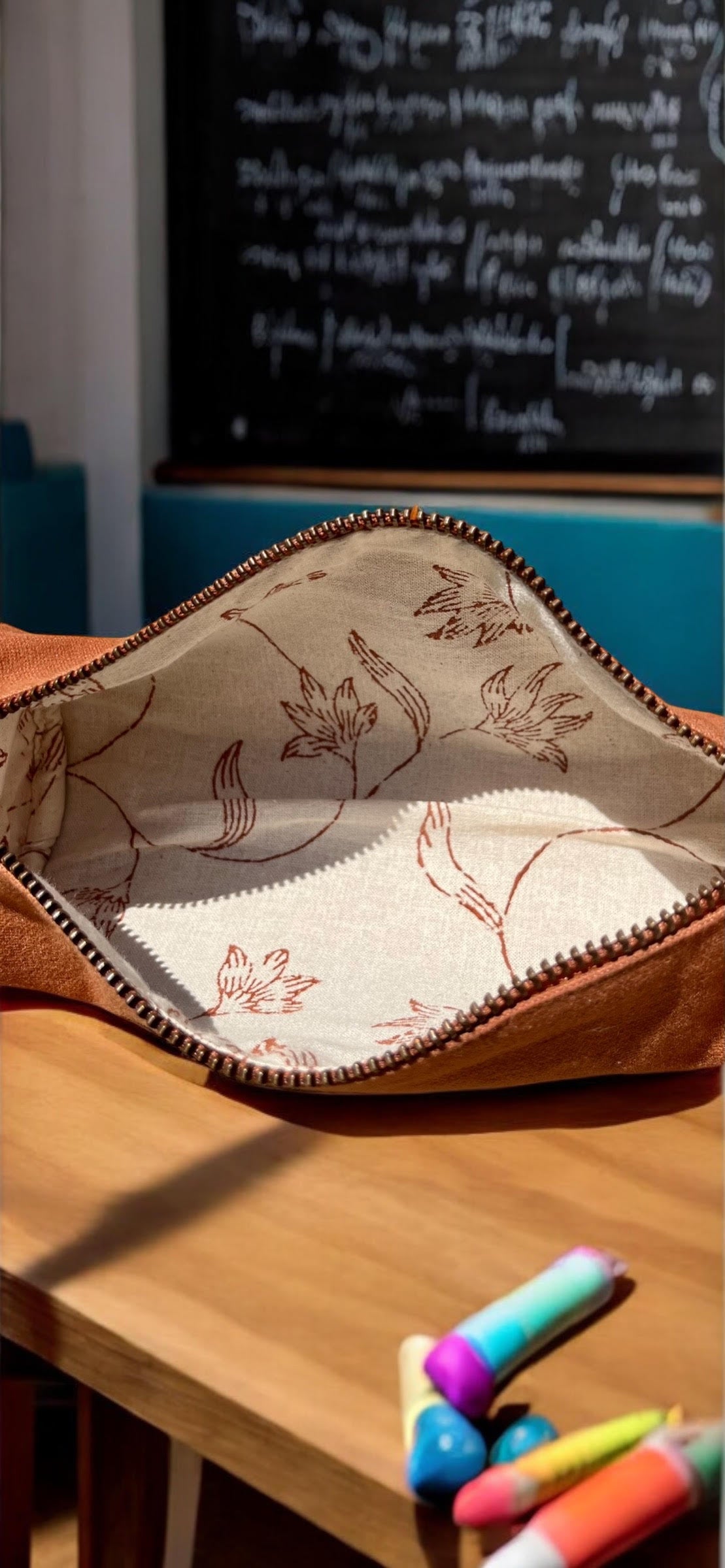TROUSSE D'ÉCOLE ROSE / CHOCOLAT