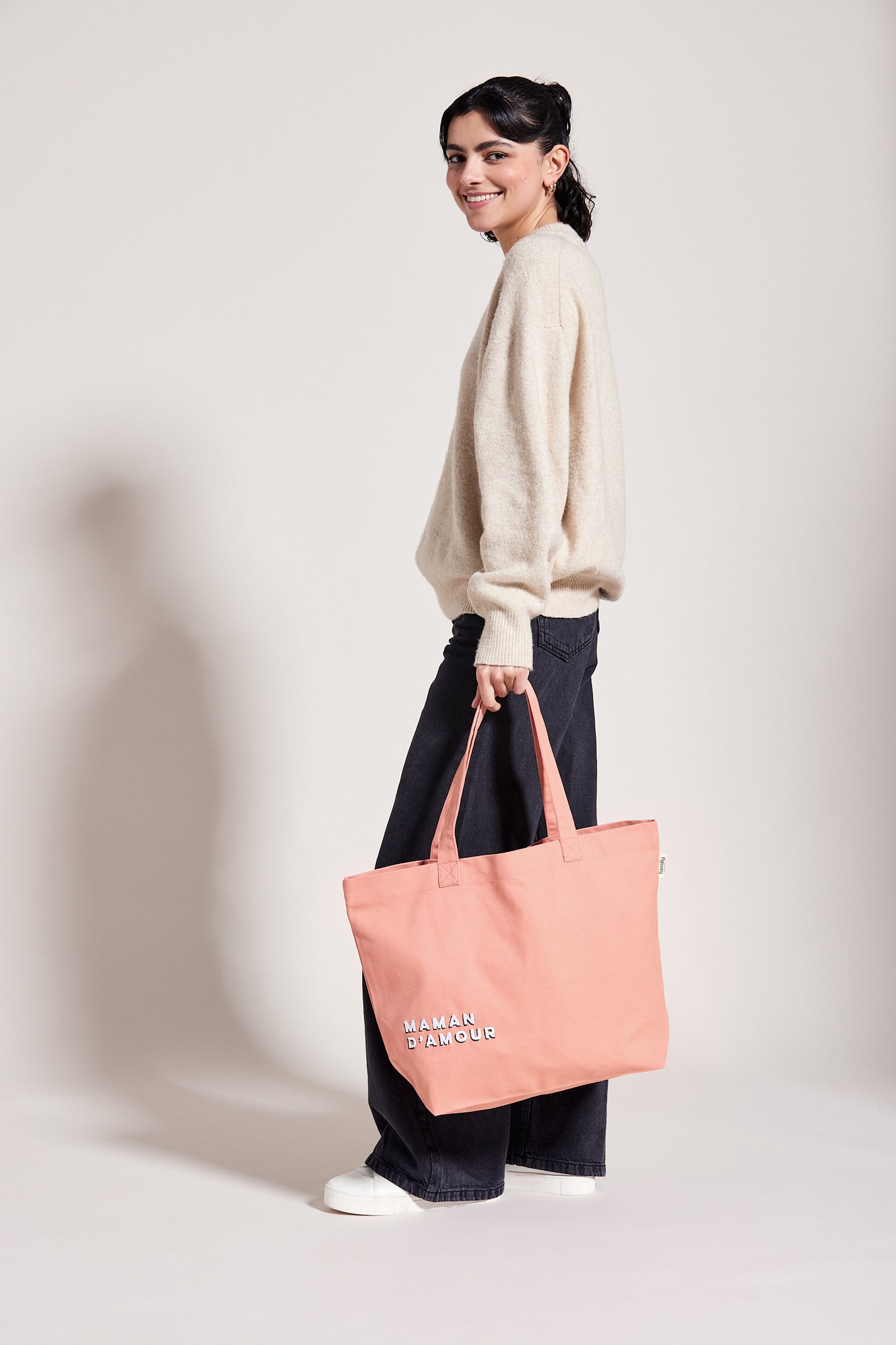 Sac shopping brodé MAMAN D’AMOUR rose