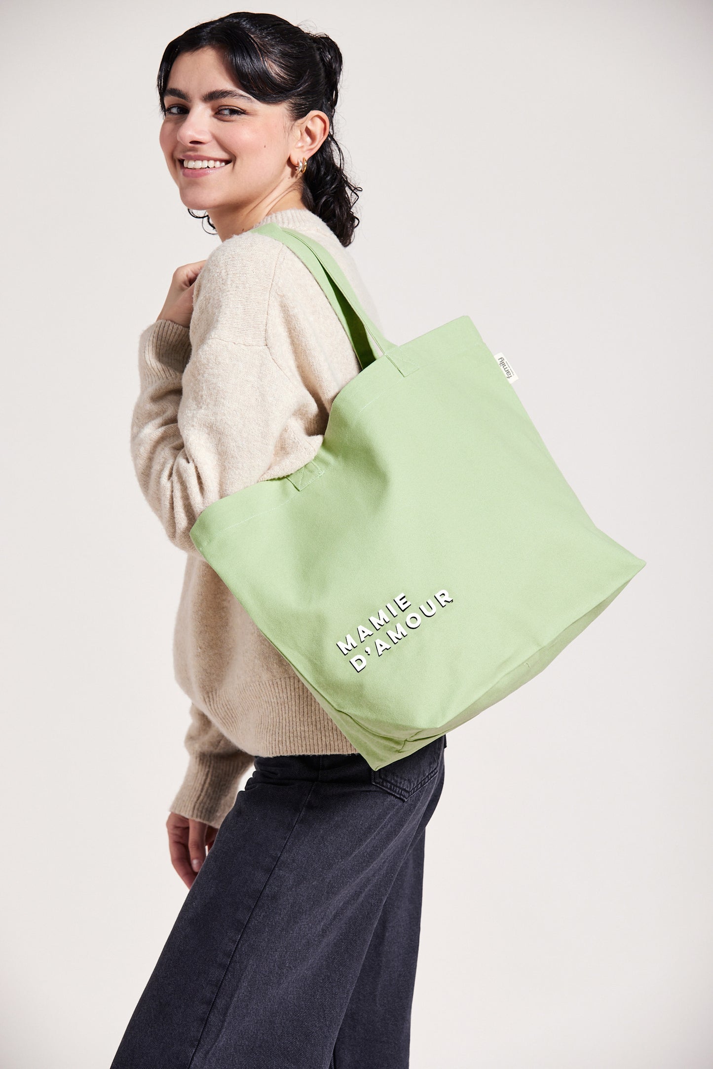 Sac shopping brodé MAMIE D’AMOUR vert d'eau