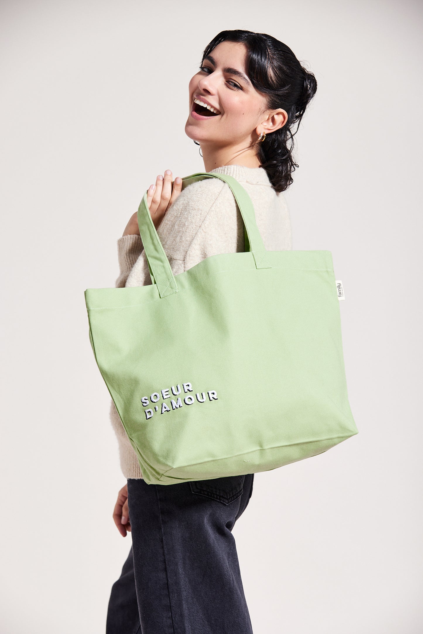 Sac shopping brodé SOEUR D’AMOUR vert d'eau