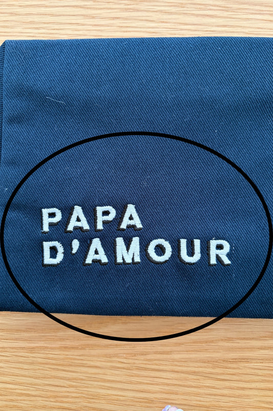Trousse de toilette bleu marine brodée 'papa d'amour'- DÉFAUT